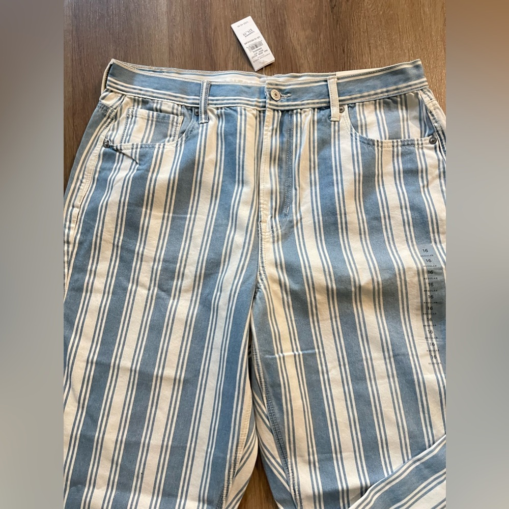 American Eagle Striped Jeans. - Picture 7 of 14